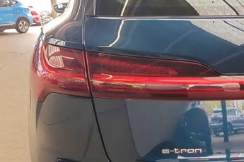 AUDI E-TRON 55 SUV 5dr Electric Auto quattro 95kWh (408 ps)