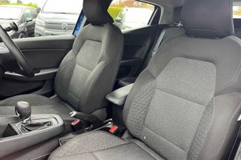 RENAULT CLIO 1.6 E-TECH Evolution Hatchback 5dr Petrol Hybrid Auto Euro 6 (s/