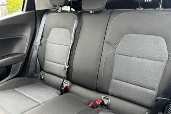 RENAULT CLIO 1.6 E-TECH Evolution Hatchback 5dr Petrol Hybrid Auto Euro 6 (s/