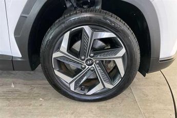 Hyundai TUCSON 1.6 h T-GDi 13.8kWh Premium SUV 5dr Petrol Plug-in Hybrid Auto 4