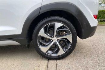Hyundai TUCSON 1.7 CRDi Blue Drive Premium SE SUV 5dr Diesel DCT Euro 6 (s/s) (