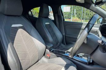 VAUXHALL MOKKA Electric 50kWh Ultimate SUV 5dr Electric Auto (136 ps)