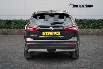 Nissan Qashqai 1.3 DIG-T (160 PS) N-Connecta 5 Door Petrol SUV Automatic *** 1 