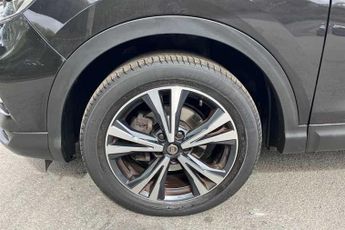 Nissan Qashqai 1.3 DIG-T N-Connecta SUV 5dr Petrol DCT Auto Euro 6 (s/s) (160 p
