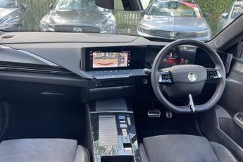 Vauxhall Astra Electric 54kWh Ultimate Hatchback 5dr Electric Auto (156 ps)