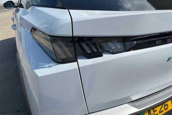 Peugeot E-3008 73kWh Allure SUV 5dr Electric Auto (210 ps)