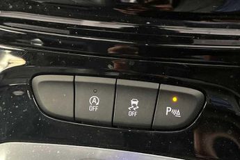 Vauxhall Astra 1.4i Turbo Elite Nav Hatchback 5dr Petrol Auto Euro 6 (s/s) (150