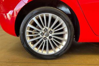 Vauxhall Astra 1.4i Turbo Elite Nav Hatchback 5dr Petrol Auto Euro 6 (s/s) (150