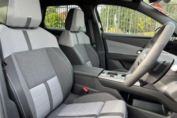 VAUXHALL GRANDLAND 1.2 Ultimate SUV 5dr Petrol Hybrid e-DCT Euro 6 (s/s) (136 ps)