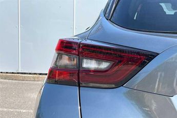 NISSAN JUKE 1.0 DIG-T Tekna SUV 5dr Petrol DCT Auto Euro 6 (s/s) (114 ps)