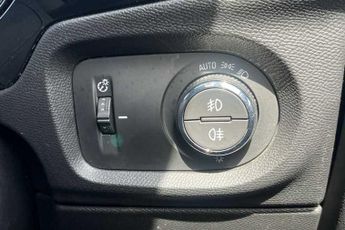 Vauxhall Corsa Electric 50kWh Elite Premium Hatchback 5dr Electric Auto (136 ps)