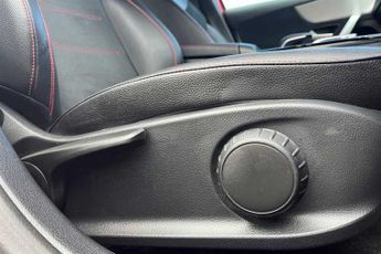 MERCEDES-BENZ A CLASS 1.3 A200 AMG Line (Premium) Hatchback 5dr Petrol 7G-DCT Euro 6 (