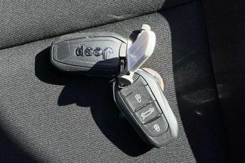 JEEP AVENGER 54kWh Summit SUV 5dr Electric Auto (156 ps)