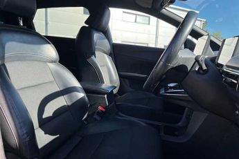 MG MG4 EV 64kWh Trophy Long Range Hatchback 5dr Electric Auto (203 ps)