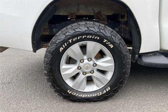 TOYOTA HILUX 2.4 D-4D Icon Pickup Double Cab 4dr Diesel Auto 4WD Euro 6 (150 