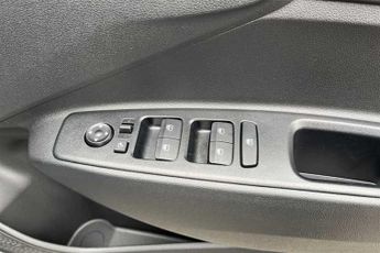 HYUNDAI i10 1.2 Premium Hatchback 5dr Petrol Auto Euro 6 (s/s) (79 ps)