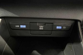 HYUNDAI i20 1.0 T-GDi MHEV SE Connect Hatchback 5dr Petrol Hybrid DCT Euro 6