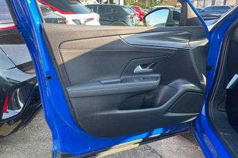 Vauxhall Mokka Electric Ultimate 50kWh Automatic (136ps)