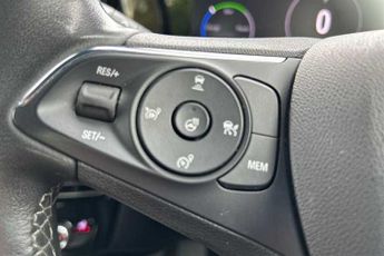 VAUXHALL MOKKA Electric 50kWh Ultimate SUV 5dr Electric Auto (136 ps)