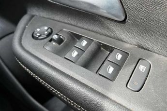 Vauxhall Mokka Electric 50kWh Ultimate SUV 5dr Electric Auto (136 ps)