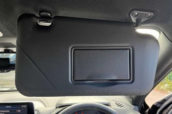 Nissan Juke 1.6 N-Connecta SUV 5dr Petrol Hybrid Auto Euro 6 (143 ps)