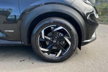 Nissan Juke 1.6 N-Connecta SUV 5dr Petrol Hybrid Auto Euro 6 (143 ps)