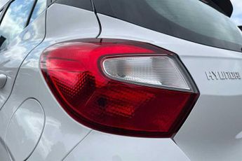 HYUNDAI i10 1.0 Advance Hatchback 5dr Petrol Auto Euro 6 (s/s) (63 ps)