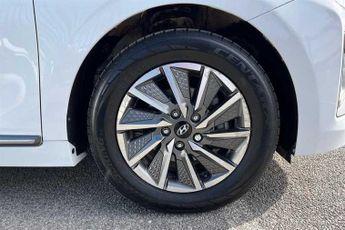 HYUNDAI IONIQ 38.3kWh Premium Hatchback 5dr Electric Auto (136 ps)