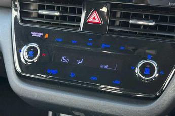 HYUNDAI IONIQ 38.3kWh Premium Hatchback 5dr Electric Auto (136 ps)