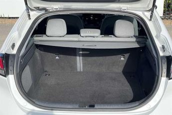 HYUNDAI IONIQ 38.3kWh Premium Hatchback 5dr Electric Auto (136 ps)