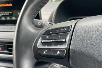 Hyundai KONA 39kWh Premium SUV 5dr Electric Auto (10.5kW Charger) (136 ps)
