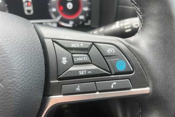 NISSAN JUKE 1.6 Tekna SUV 5dr Petrol Hybrid Auto Euro 6 (143 ps)