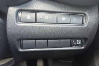 NISSAN JUKE 1.6 Tekna SUV 5dr Petrol Hybrid Auto Euro 6 (143 ps)