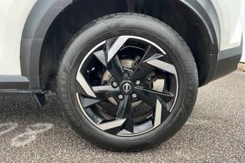 NISSAN JUKE 1.0 DIG-T N-Connecta SUV 5dr Petrol DCT Auto Euro 6 (s/s) (114 p