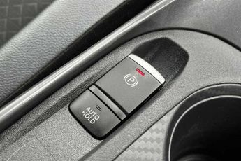 NISSAN JUKE 1.0 DIG-T N-Connecta SUV 5dr Petrol DCT Auto Euro 6 (s/s) (114 p