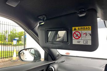NISSAN JUKE 1.0 DIG-T N-Connecta SUV 5dr Petrol DCT Auto Euro 6 (s/s) (114 p