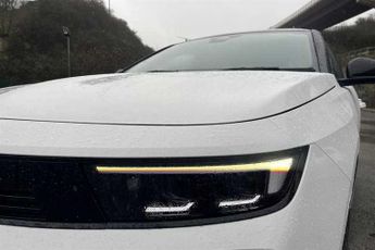 Vauxhall Astra Electric 54kWh Ultimate Hatchback 5dr Electric Auto (156 ps)