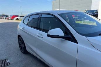 BMW 1 Series 1.5 118i Sport Hatchback 5dr Petrol DCT Euro 6 (s/s) (140 ps)