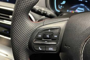MG HS 1.5 T-GDI Trophy SUV 5dr Petrol DCT Euro 6 (s/s) (162 ps)