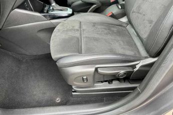 Vauxhall Crossland 1.2 Turbo Ultimate SUV 5dr Petrol Auto Euro 6 (s/s) (130 ps)
