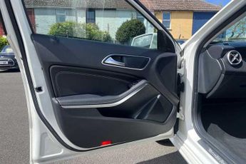 MercedeS-Benz A Class A180 D Sport Premium 1.5 Diesel Automatic Start/Stop (109ps)