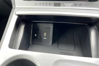 Hyundai KONA 64 kWh (204 PS) Ultimate 5 Door Electric SUV Automatic *** 1 Own