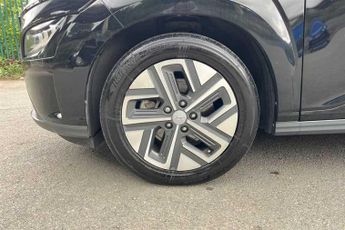 Hyundai KONA 64 kWh (204 PS) Ultimate 5 Door Electric SUV Automatic *** 1 Own