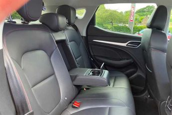 MG ZS 51.1kWh Trophy Connect SUV 5dr Electric Auto (176 ps)