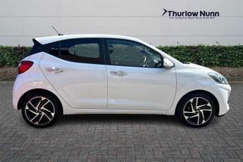 Hyundai i10 1.2 Premium Hatchback 5dr Petrol Auto Euro 6 (s/s) (84 ps)