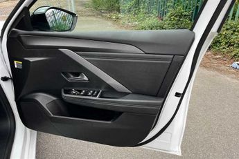 Vauxhall Astra Electric 54 kWh (156 PS) GS 5 Door Electric Sports Tourer Automatic 