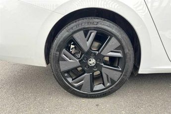 Vauxhall Astra Electric 54 kWh (156 PS) GS 5 Door Electric Sports Tourer Automatic 