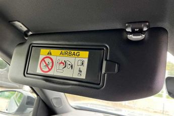 Peugeot E-2008 50 kWh (136 PS) GT 5 Door Electric SUV Automatic *** 1 Owner / F