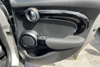 MINI HATCH 1.5 Cooper Classic Hatchback 5dr Petrol Steptronic Euro 6 (s/s) 