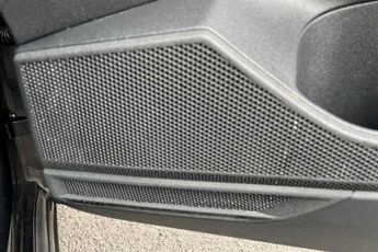 VOLKSWAGEN T-CROSS 1.0 TSI R-Line SUV 5dr Petrol DSG Euro 6 (s/s) (110 ps)